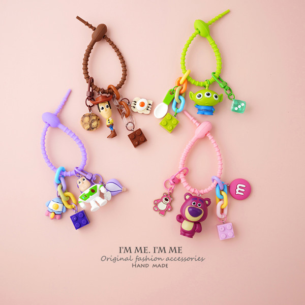 Porte-clés Créatif Cartoon Toy Story Woody Buzz l'Éclair Ours Fraise Cochon Dinosaure Pendentif de Sac